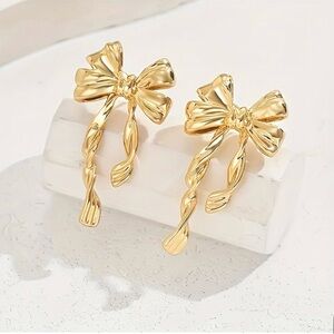 Gold Bow Knot Earrings